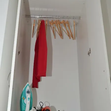 Art & Vintage Flat, Next To Ndk Apartment